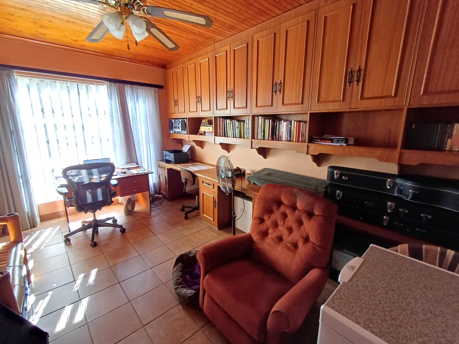 4 Bedroom Property for Sale in Vanes Estate Eastern Cape